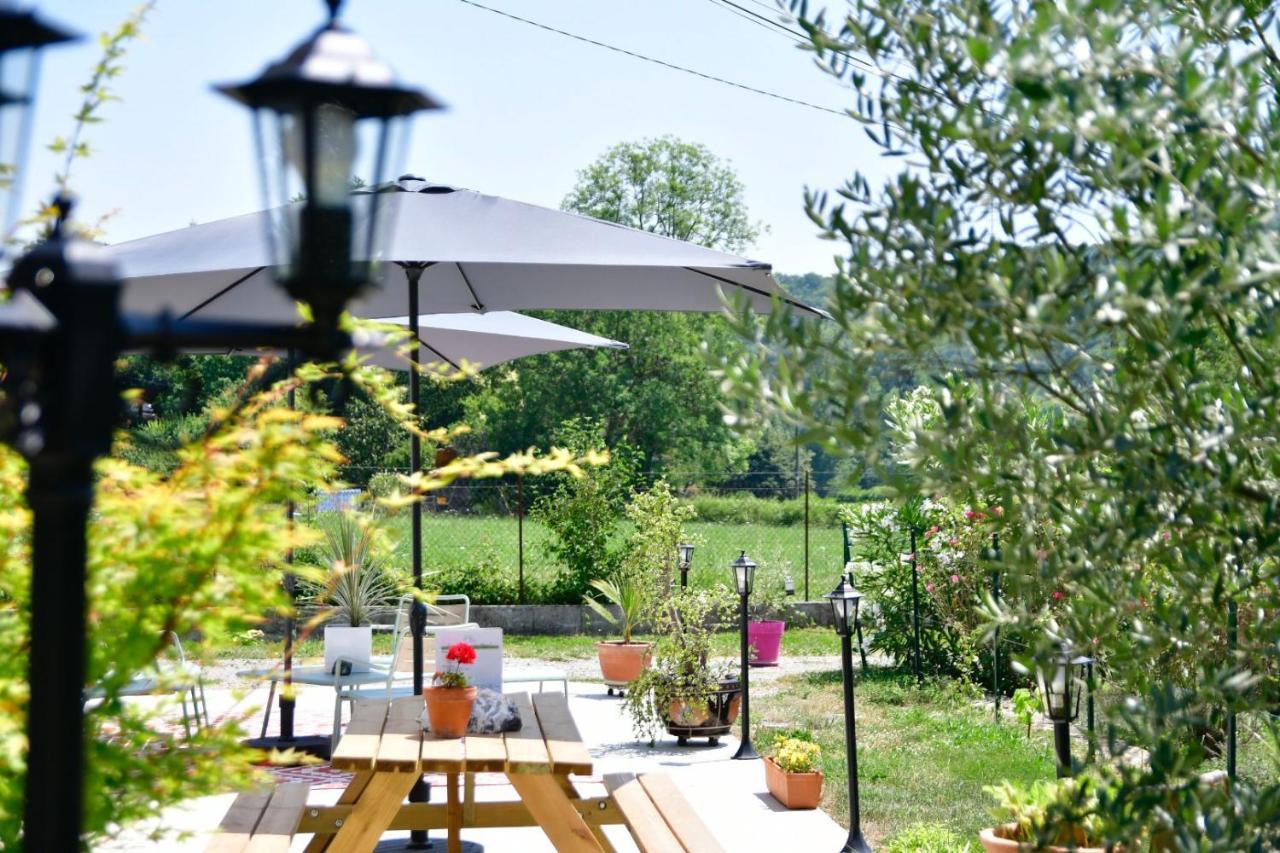 Bed and Breakfast Le Jardin De Moulis, Saint Girons, Ariege, Pyrenees, Exterior foto